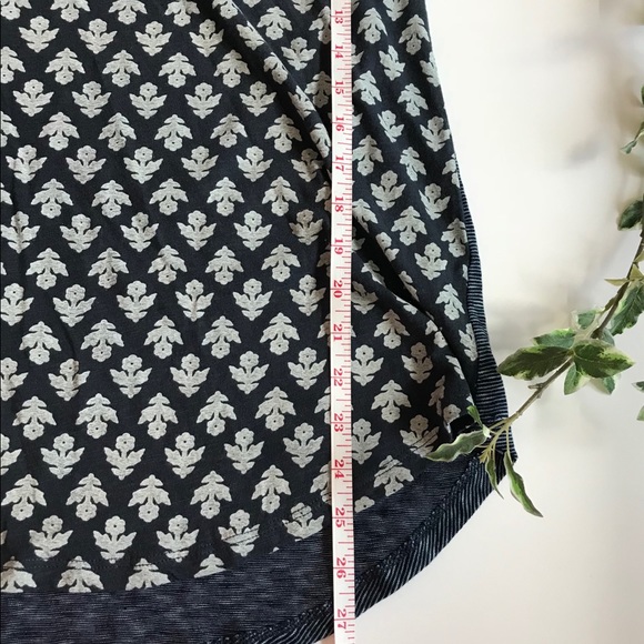 Lucky Brand Block Print Scoop Neck Tee - Picture 7 of 7